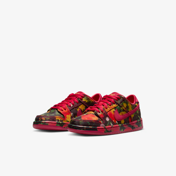 Nike SB Dunk Low The Wizard of Oz Poppy Field